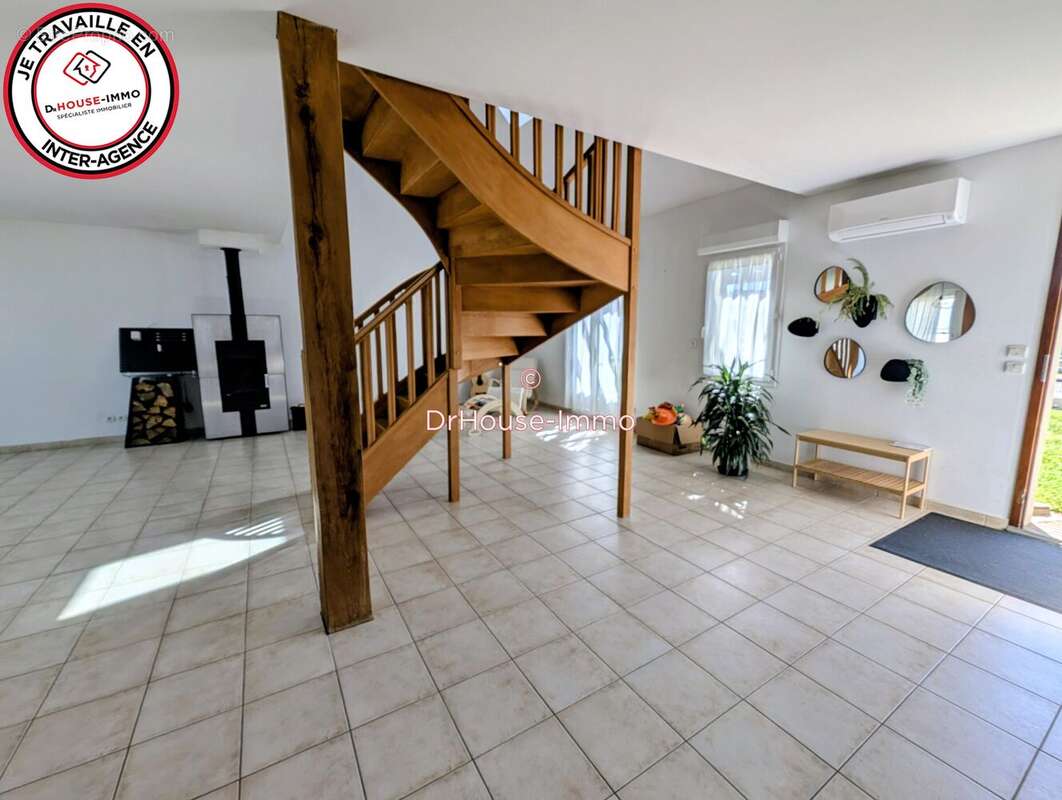 Maison 118 m² à Baule  - photo 12