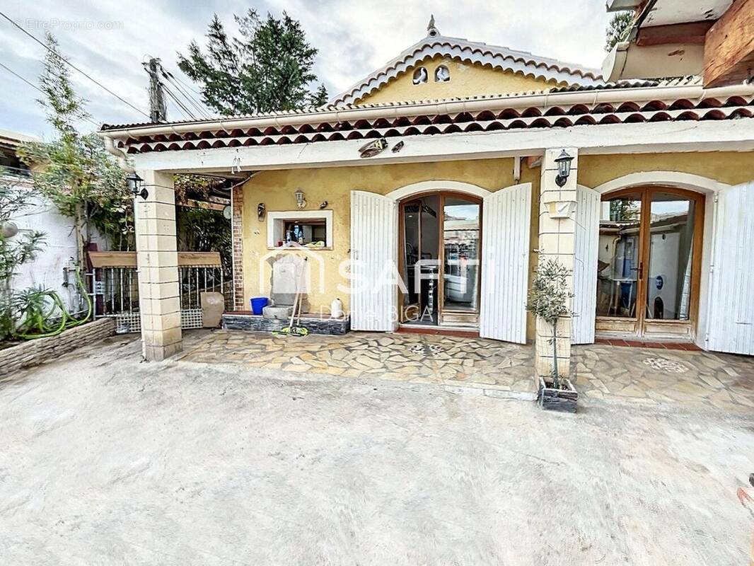 Photo 1 - Maison à MARSEILLE-9E