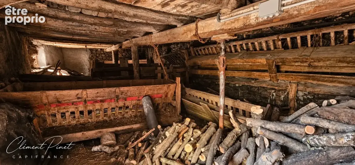 Ancienne ferme à rénover avec dépendance – terrain de 1 895 M² – CHORGES - photo 11