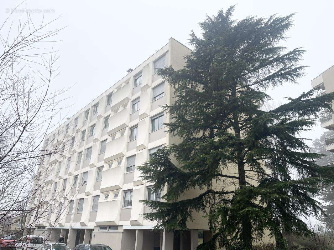 Appartement à CALUIRE-ET-CUIRE