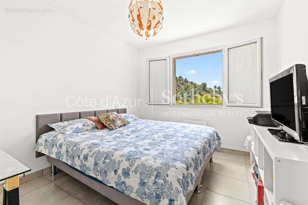 Aspremont, villa contemporaine de 110 m² dans un domaine privé avec vue dégagée sur les collines - photo 14