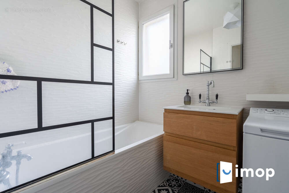 Appartement à AUBERVILLIERS