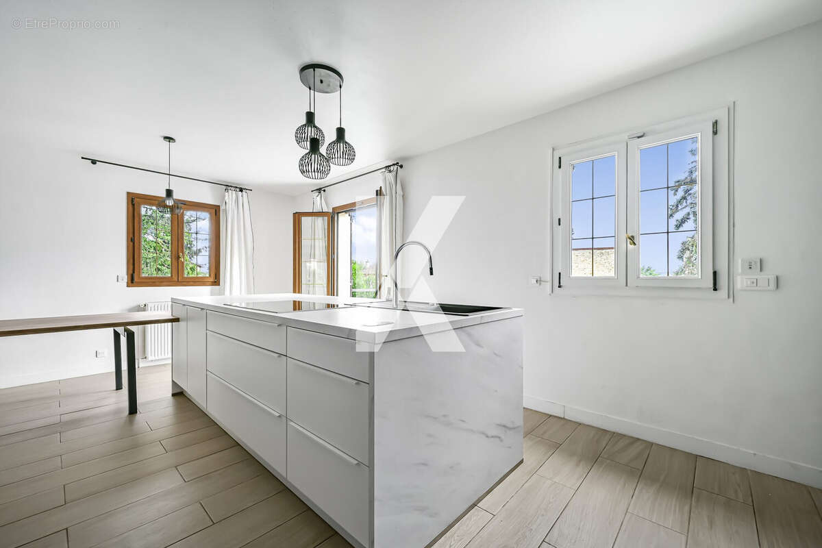 Maison à SAINT-LEU-LA-FORET