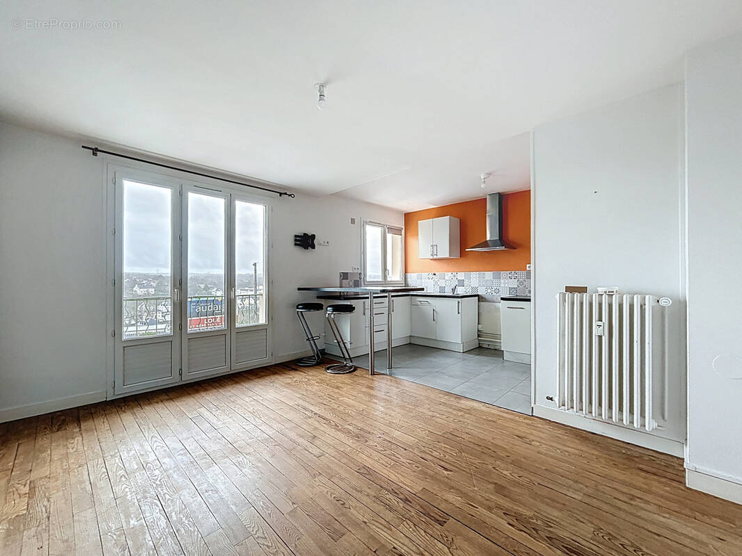 Appartement à PONT-HEBERT