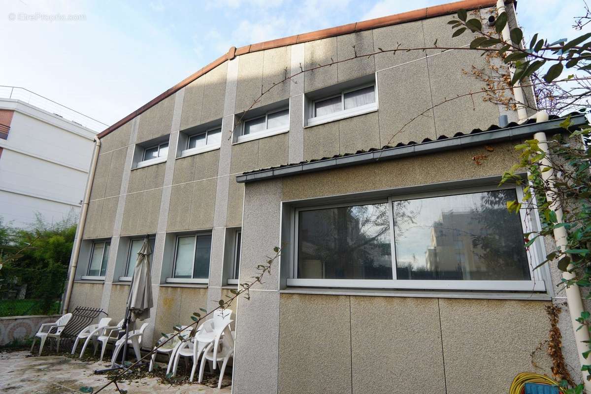 Commerce à ROMAINVILLE