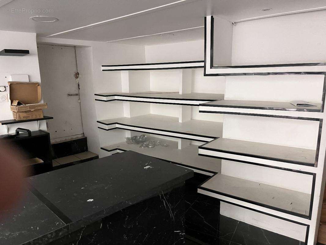 Commerce à MARSEILLE-1E