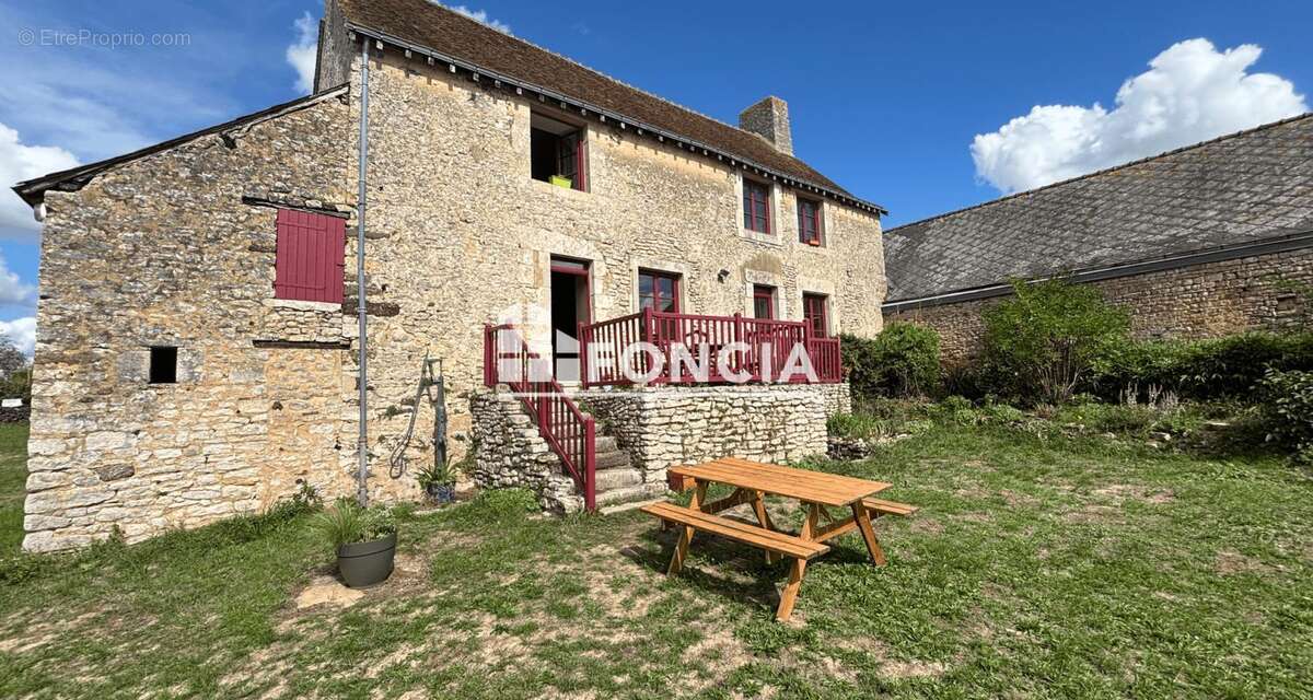 Maison à CONLIE