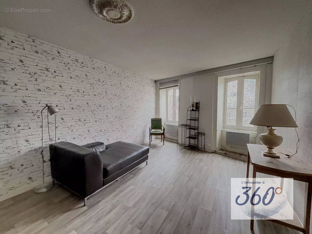 Photo 1 - Appartement à LONS-LE-SAUNIER