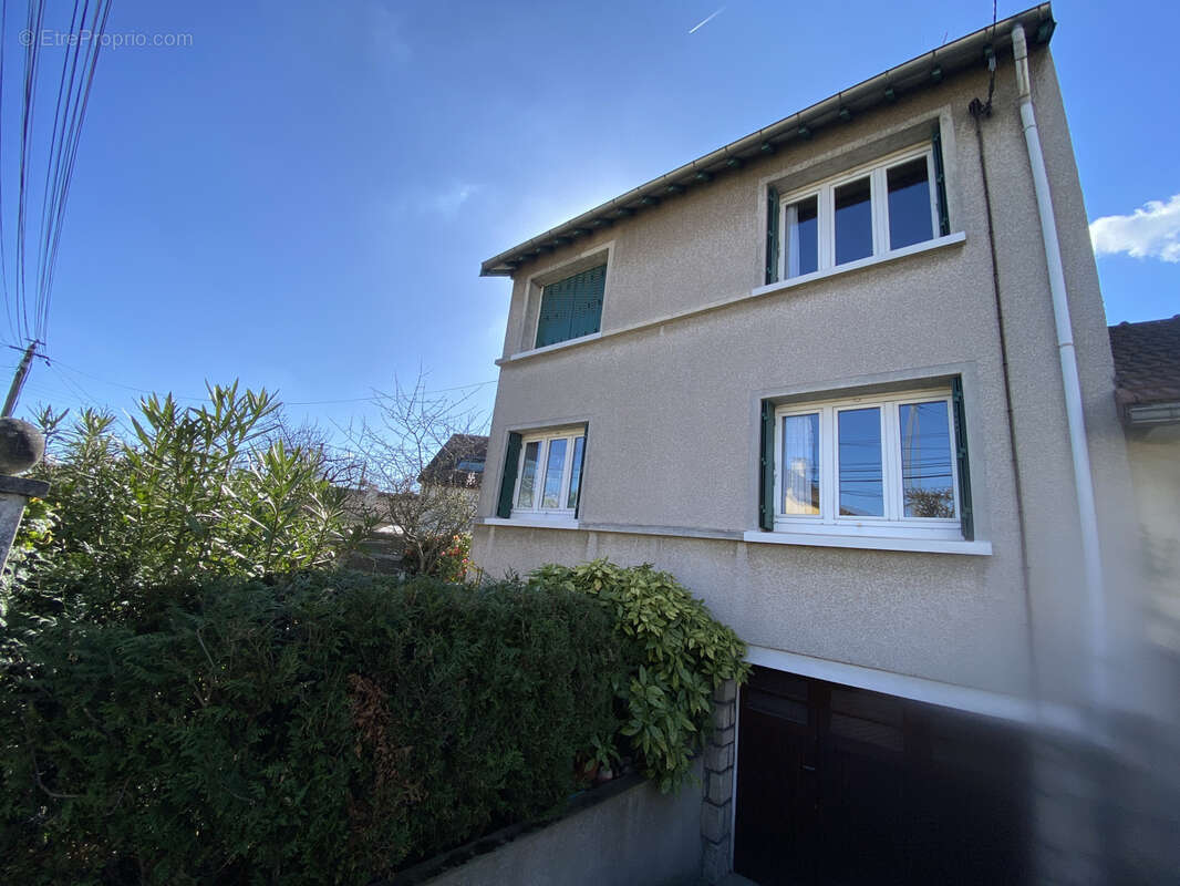 Maison à PARAY-VIEILLE-POSTE