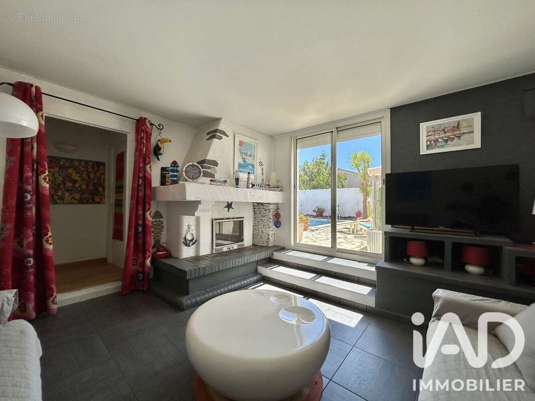 Photo 6