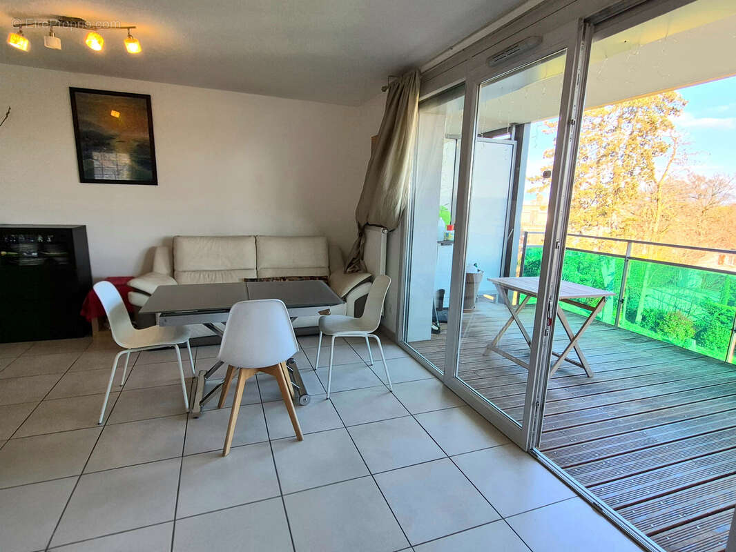 Appartement à PREVESSIN-MOENS