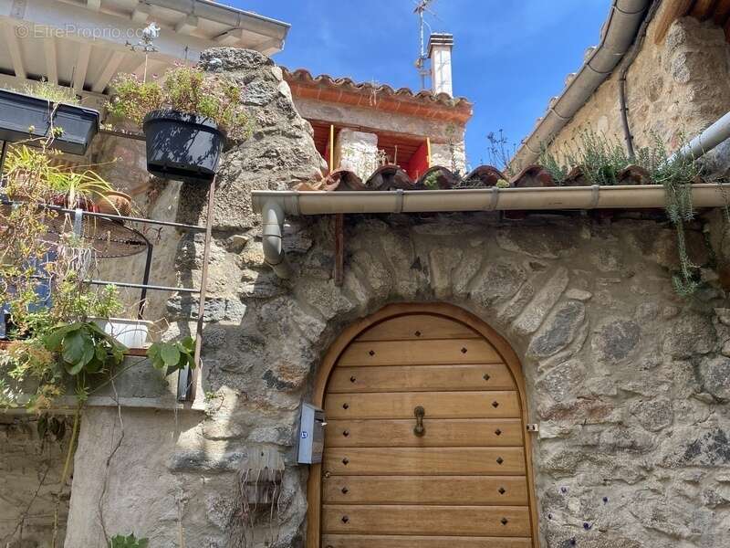 Dpt Pyrénées Orientales (66), à vendre EUS, Maison 4 pièces 73 m² cour intérieure à rénover - photo 3