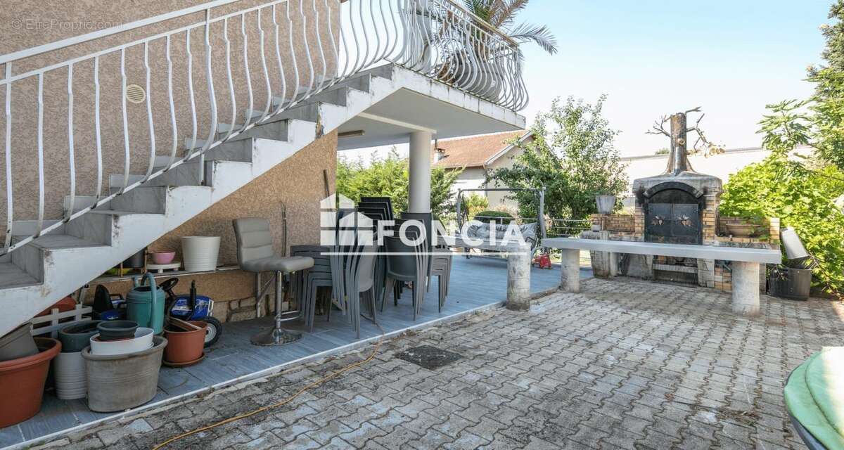 Maison centre ville proche commodités - photo 8