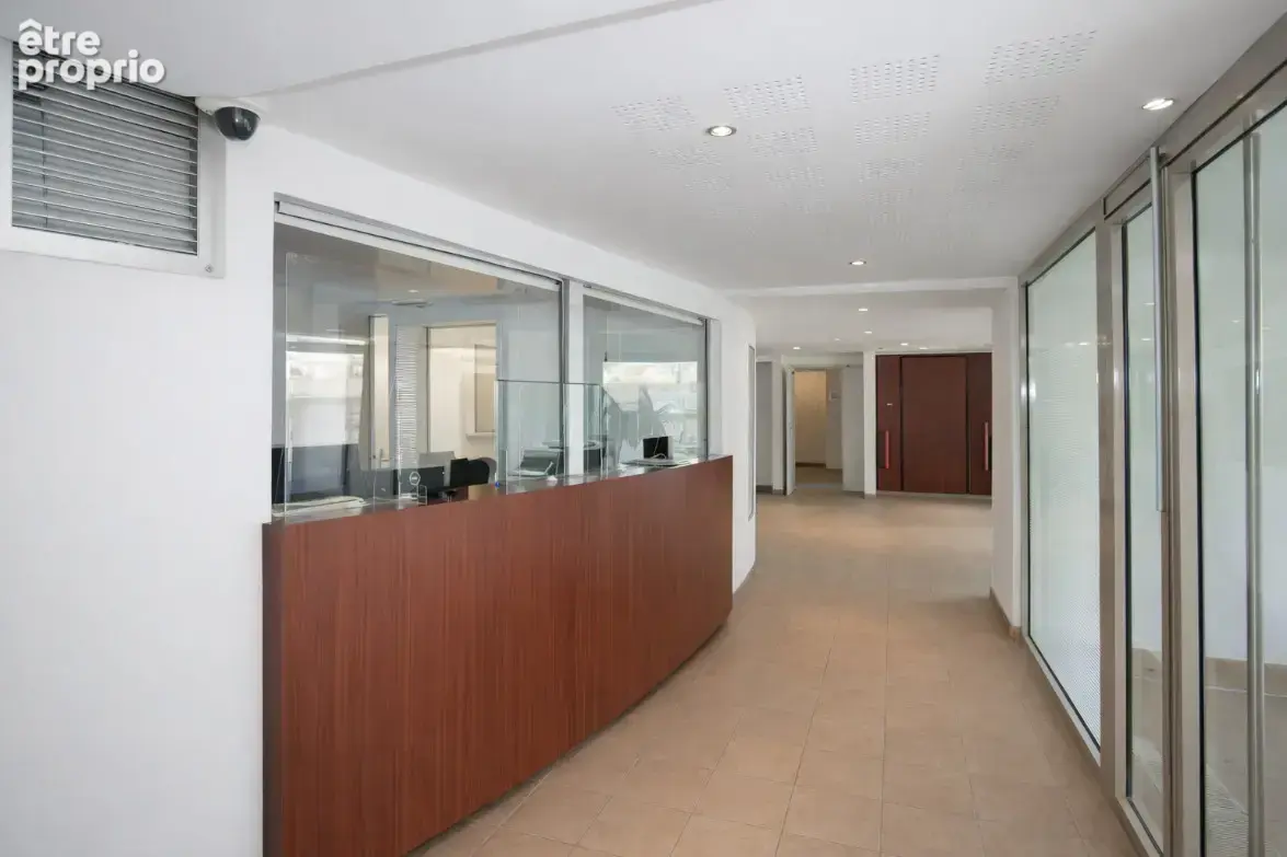 Investissement locatif - studio meublé + parking - photo 4