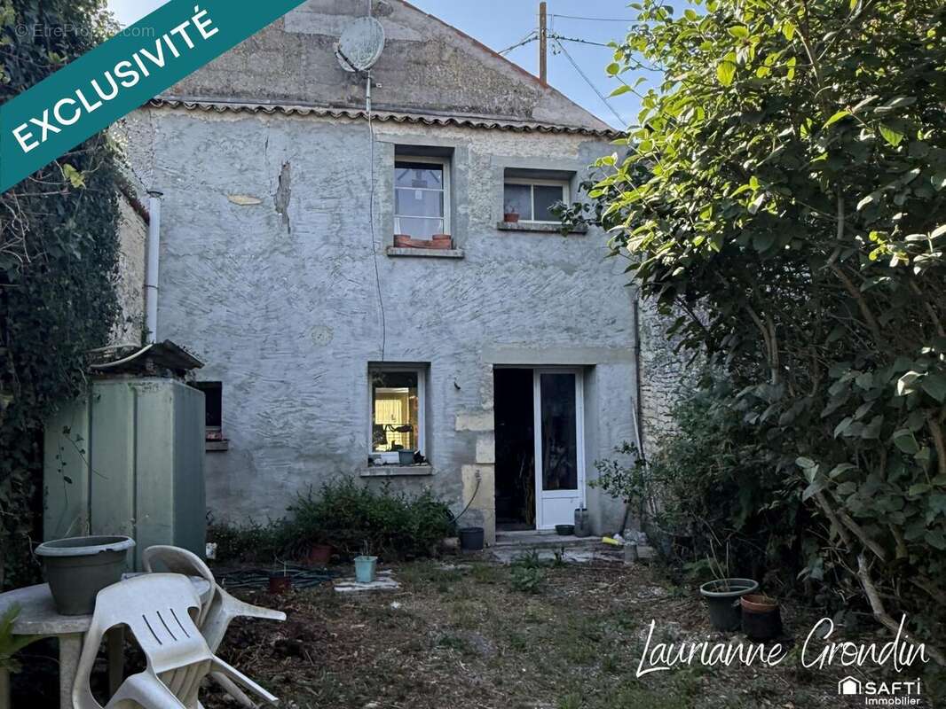 Maison 117 m² à Aumagne  - photo 2