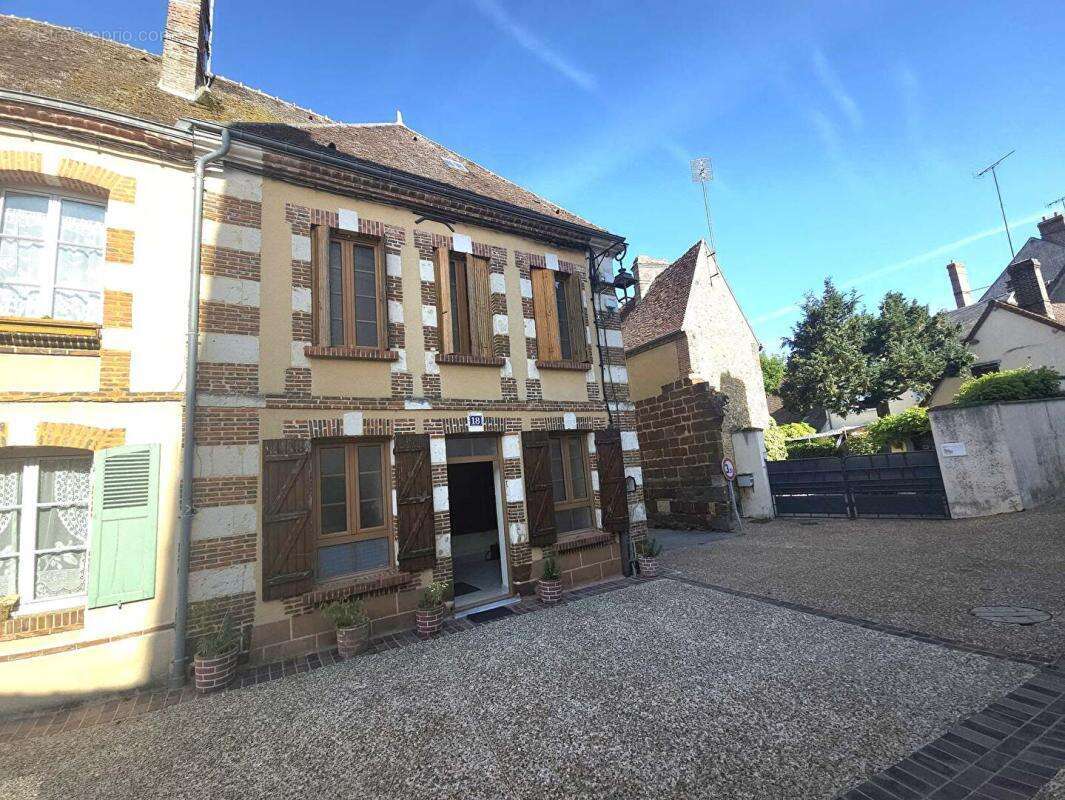 Maison à LONGNY-AU-PERCHE