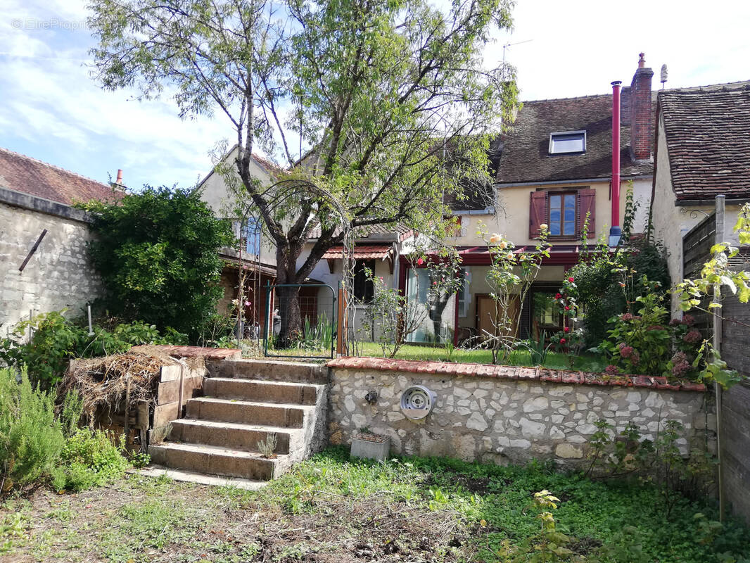 Maison à BASSOU