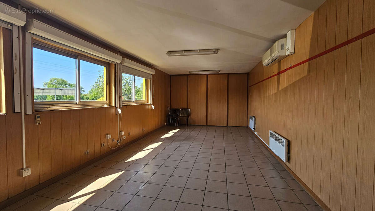 Commerce à LA FORET-FOUESNANT