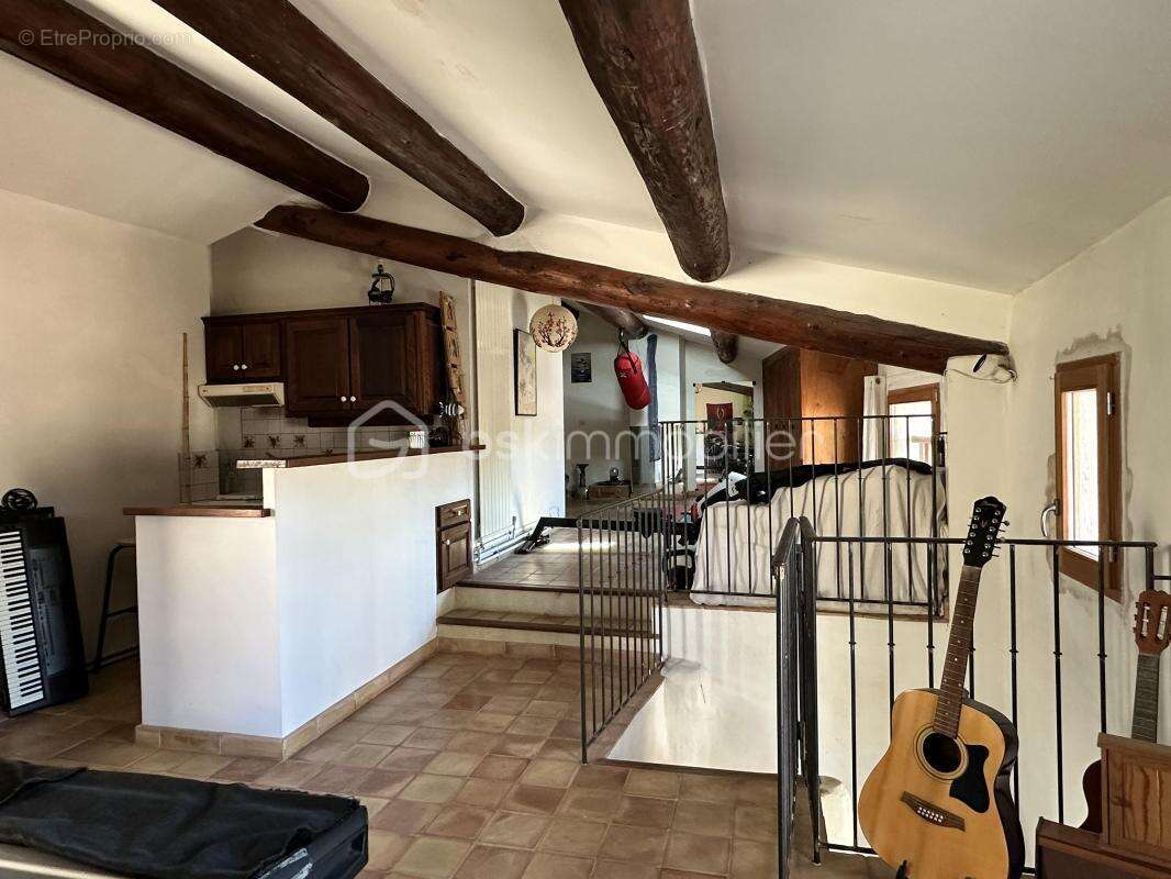 Maison à FORCALQUIER