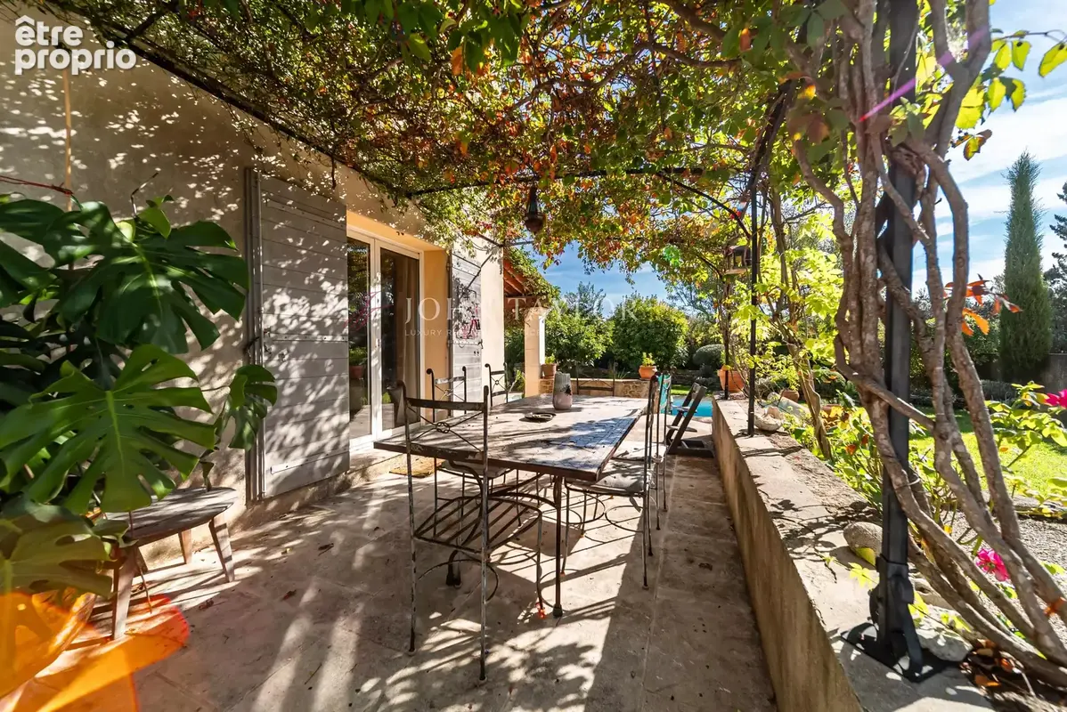 Maison à vendre à Cabrières-d'Avignon : 160 m² de charme avec piscine - photo 9