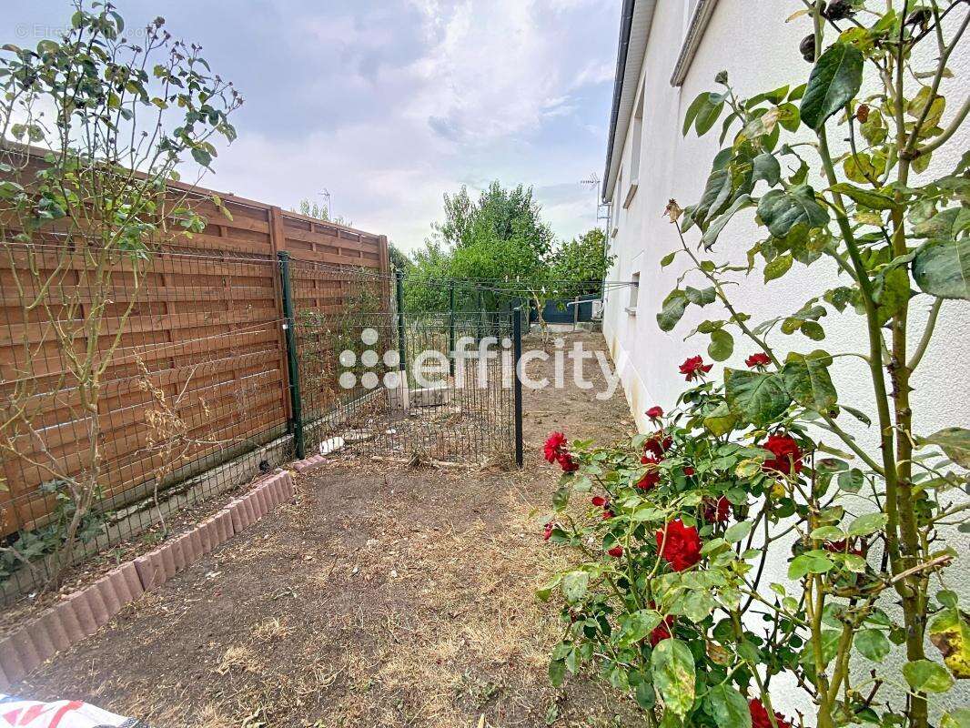 Maison 135 m² à Villemandeur  - photo 28