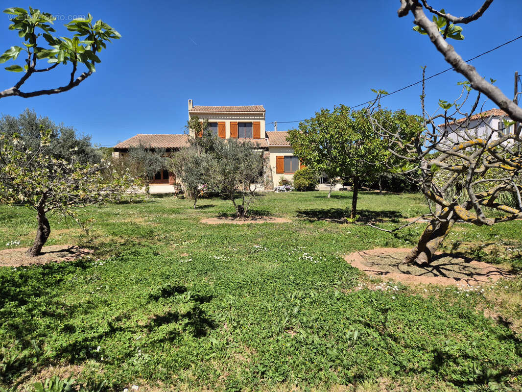 Maison à SOLLIES-PONT