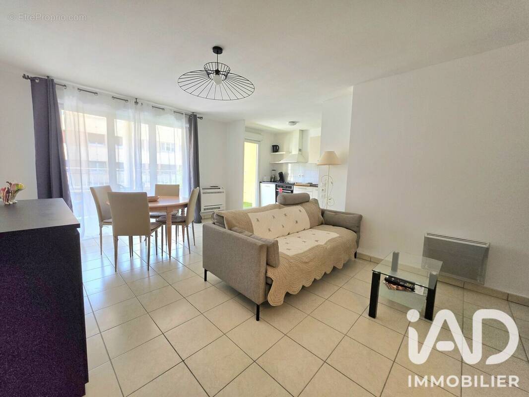 Photo 1 - Appartement à PUGET-SUR-ARGENS