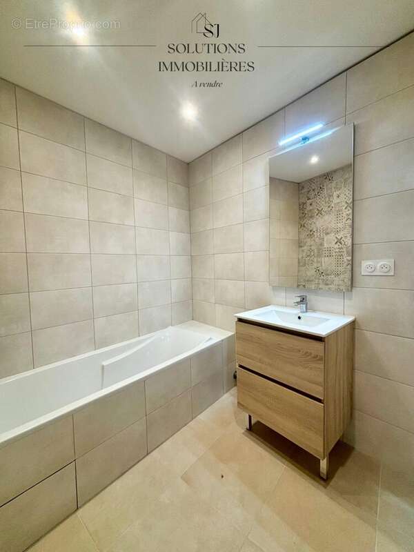 Maison à SAINT-ALBAN-DU-RHONE