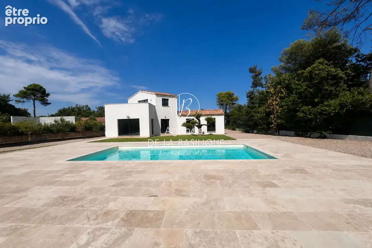 Maison 91 m² à Saint-Maximin-La-Sainte-Baume  - photo 2