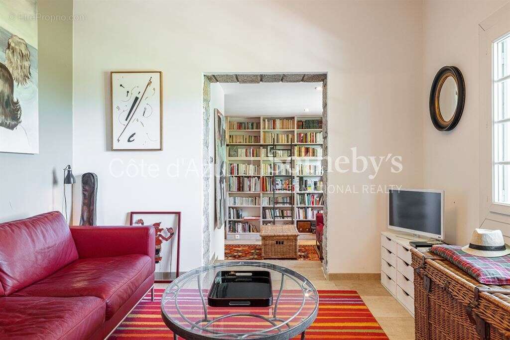 Maison provençale avec vue panoramique et piscine à Nice - photo 14
