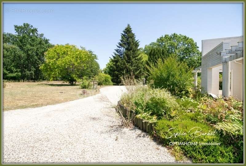 Exceptionnel à léognan, limite gradignan – propriété de caractère sur plus de 1,3 hectare de nature - photo 7