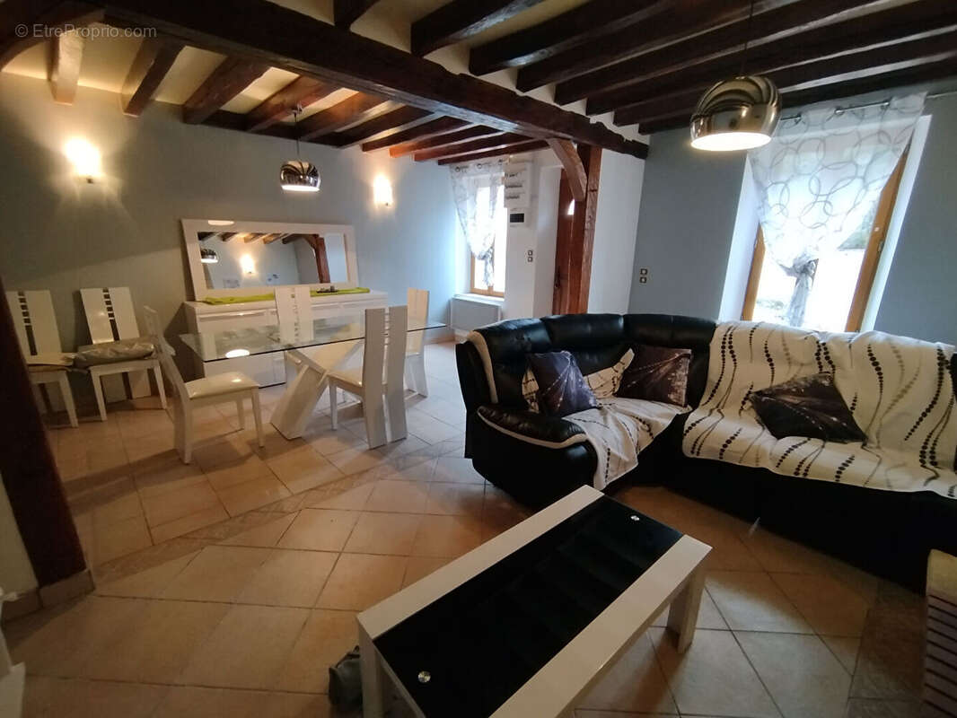 Maison à SEMUR-EN-VALLON