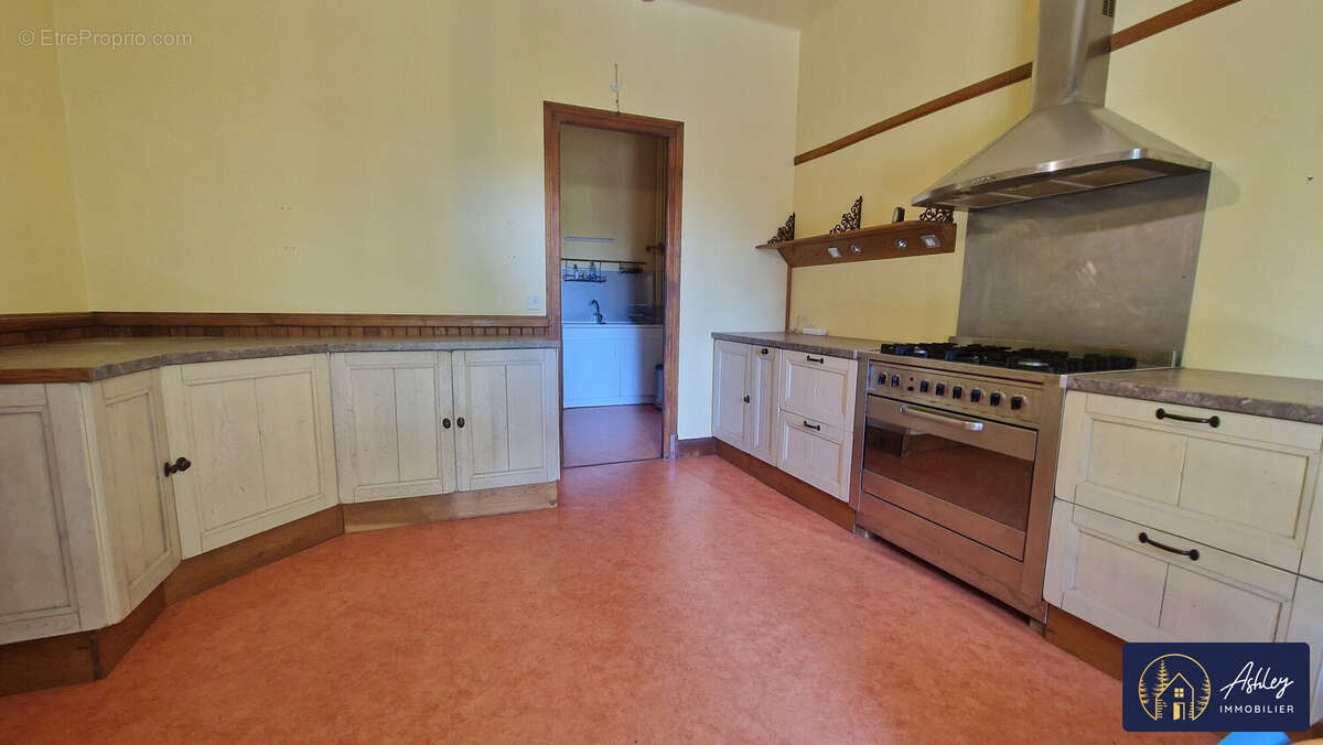 Maison à NEUVIC
