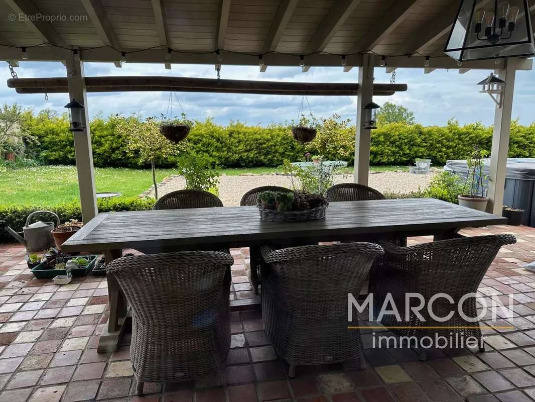 Maison à DUN-LE-PALESTEL