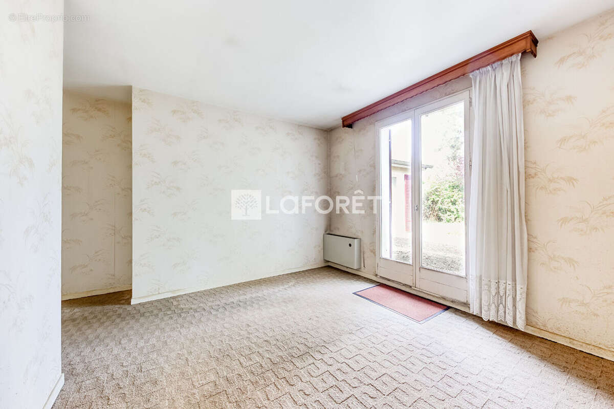 Maison à LA QUEUE-EN-BRIE