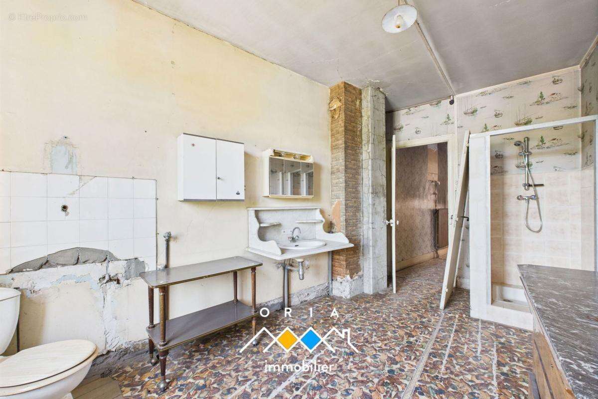 Maison à THIAUCOURT-REGNIEVILLE