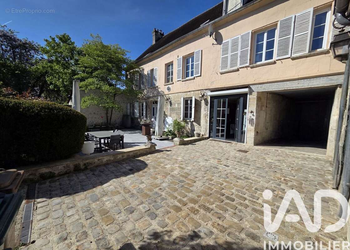 Photo 3 - Maison à FLEURINES