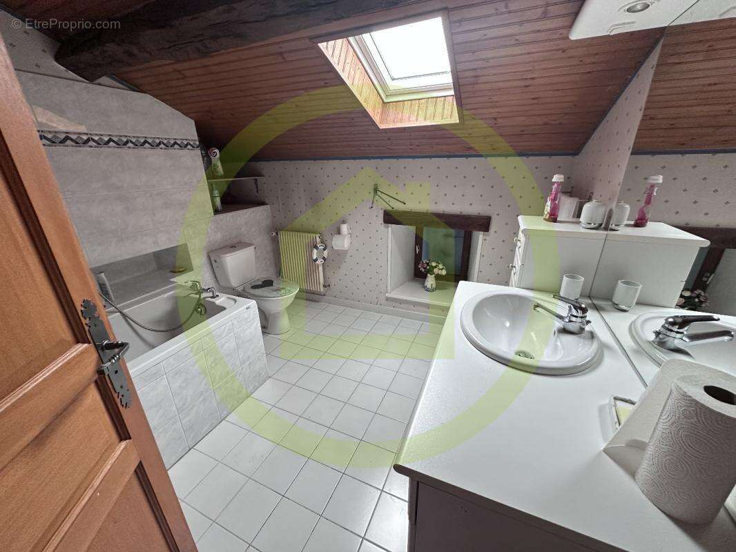 Maison à MONTEMBOEUF
