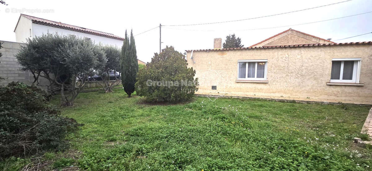 Quartier VERDURON HAUT ! Belle maison de type 4 de 90 m² sur parcelle de terrain de 530 m² arborée et piscinable  avec cuisine d - photo 2