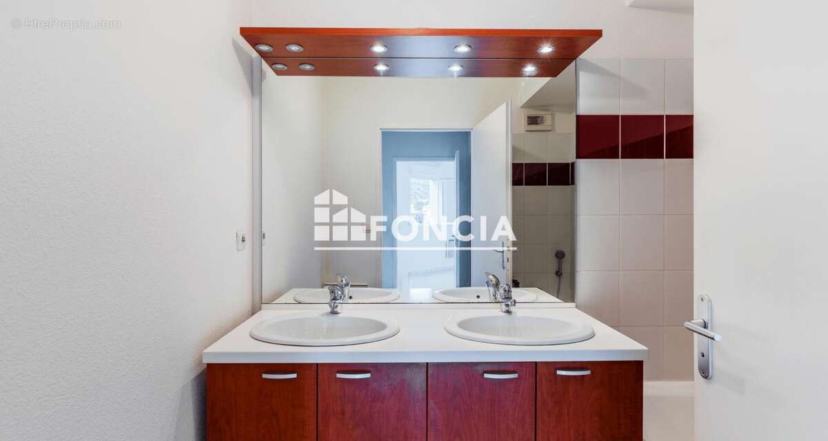 Appartement à ARS-SUR-MOSELLE