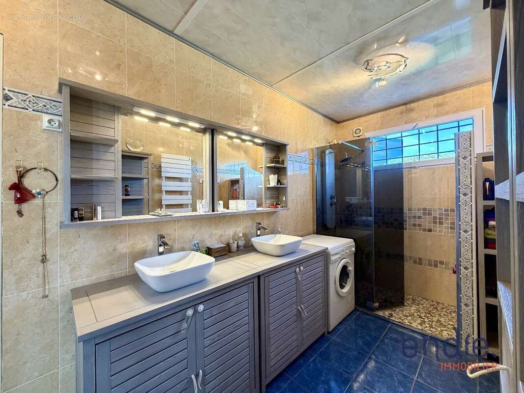 Maison à GRENADE