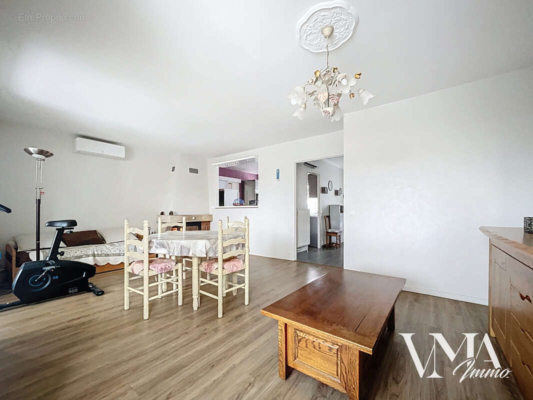 Maison à CHAZAY-D&#039;AZERGUES