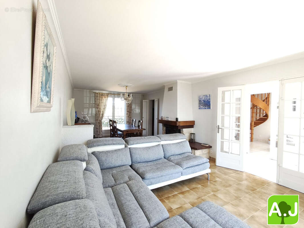 Maison 125 m² à Bu  - photo 2
