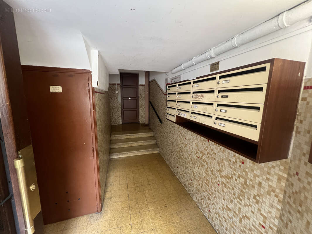 Appartement à MARSEILLE-3E