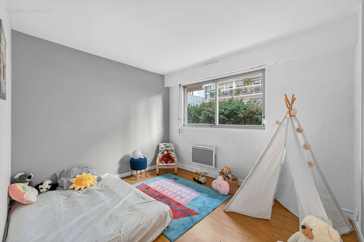 Appartement à PARIS-12E