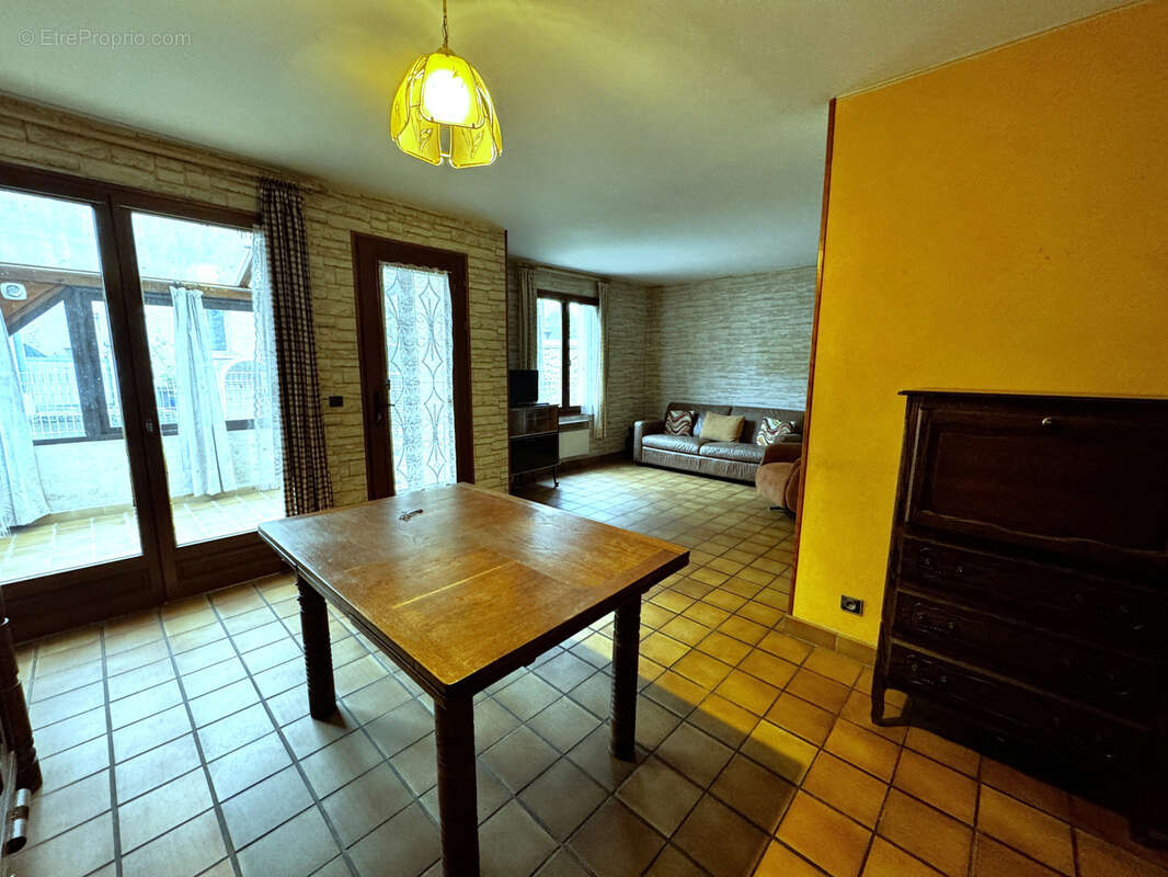 Maison à FEUCHEROLLES