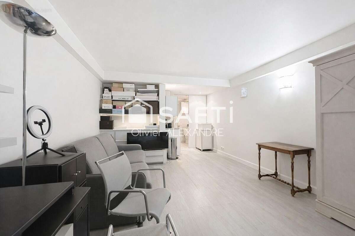 Photo 2 - Appartement à PARIS-16E