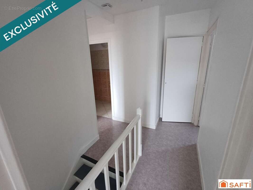 Maison 90 m² à Saint-Quentin  - photo 5