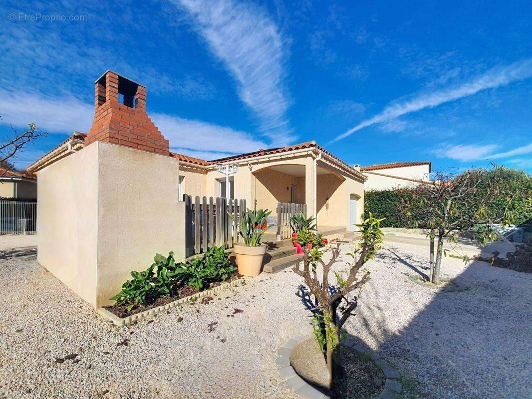 Maison à SAINT-LAURENT-DE-LA-SALANQUE