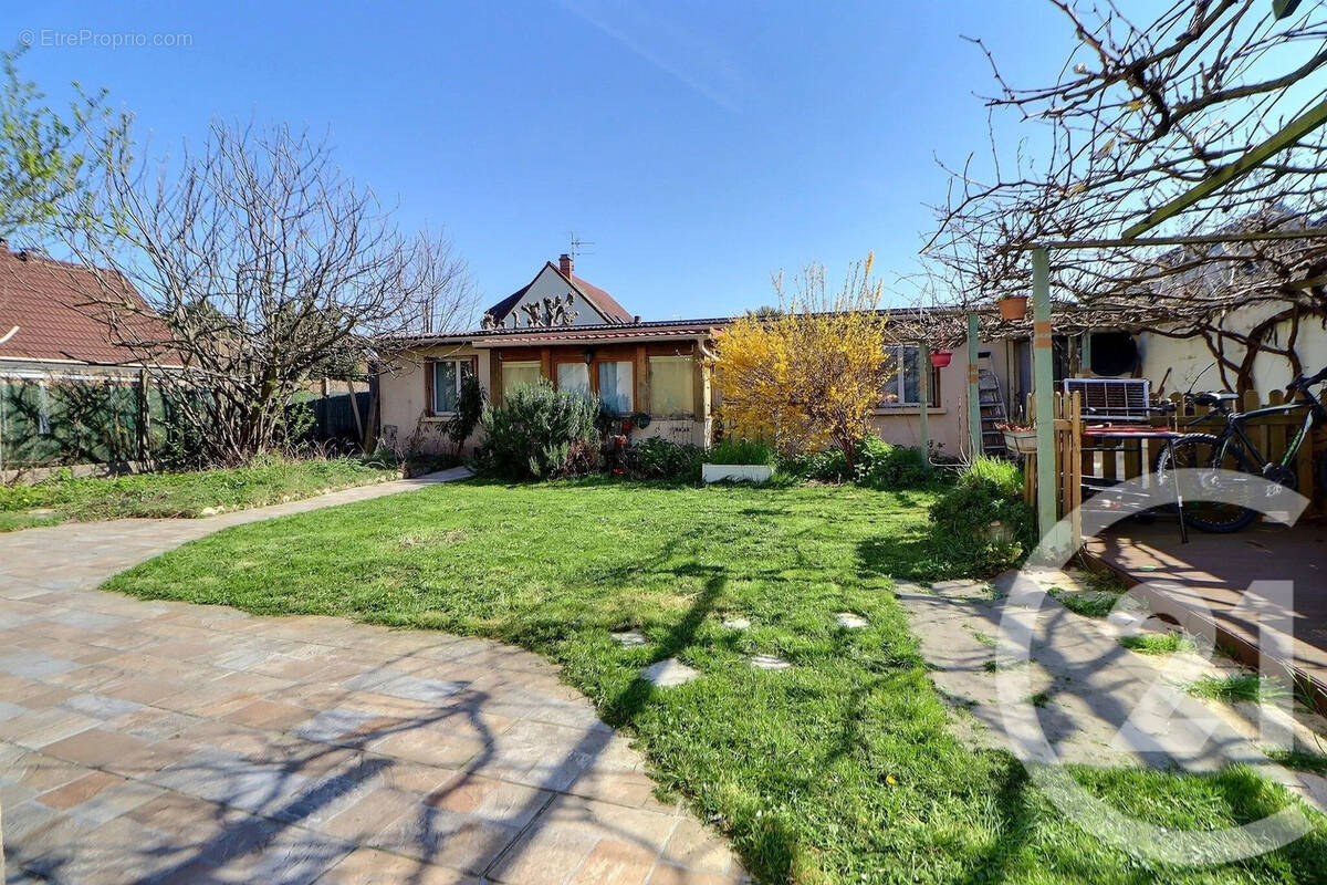 Maison à AULNAY-SOUS-BOIS